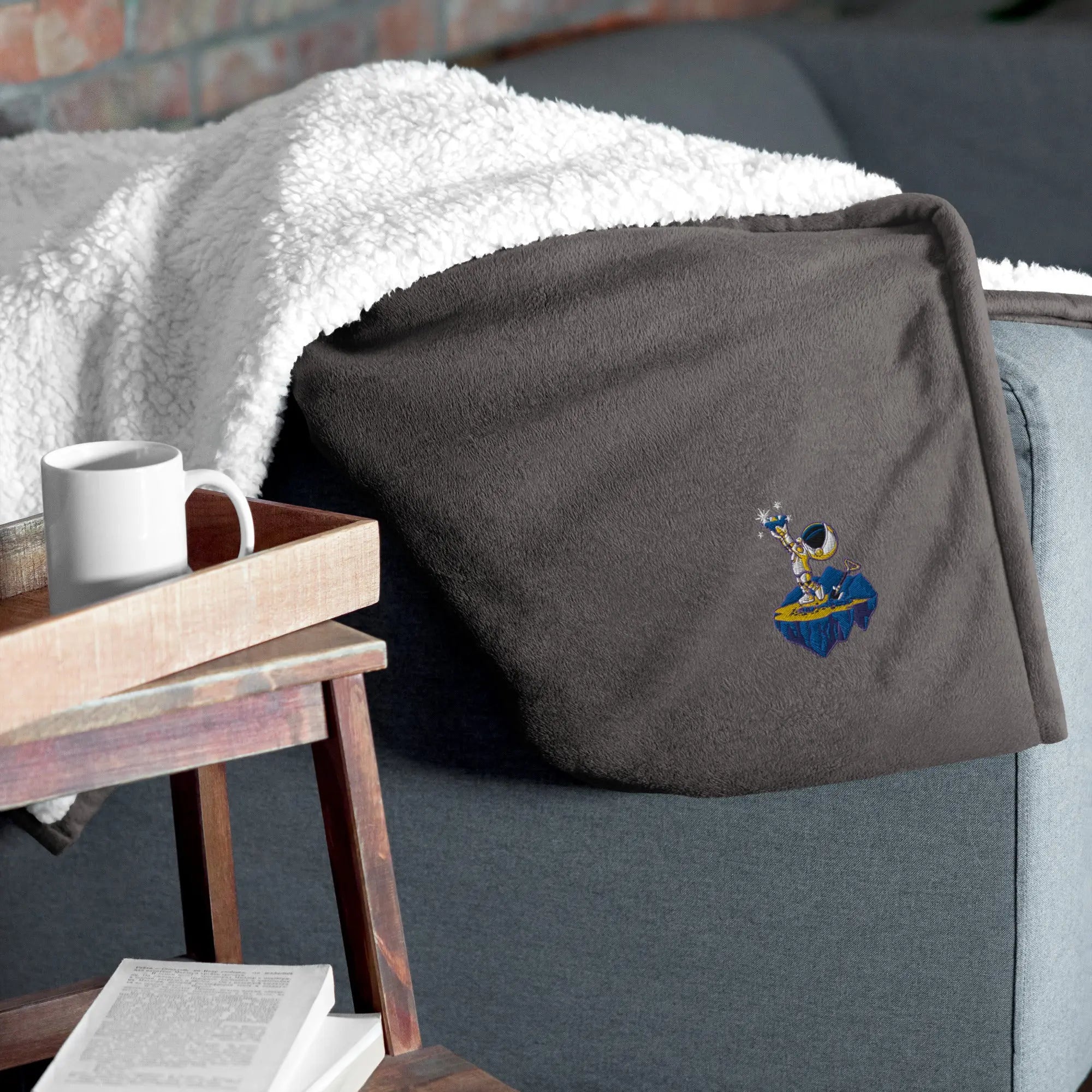 Premium Astronaut sherpa blanket Anacotte