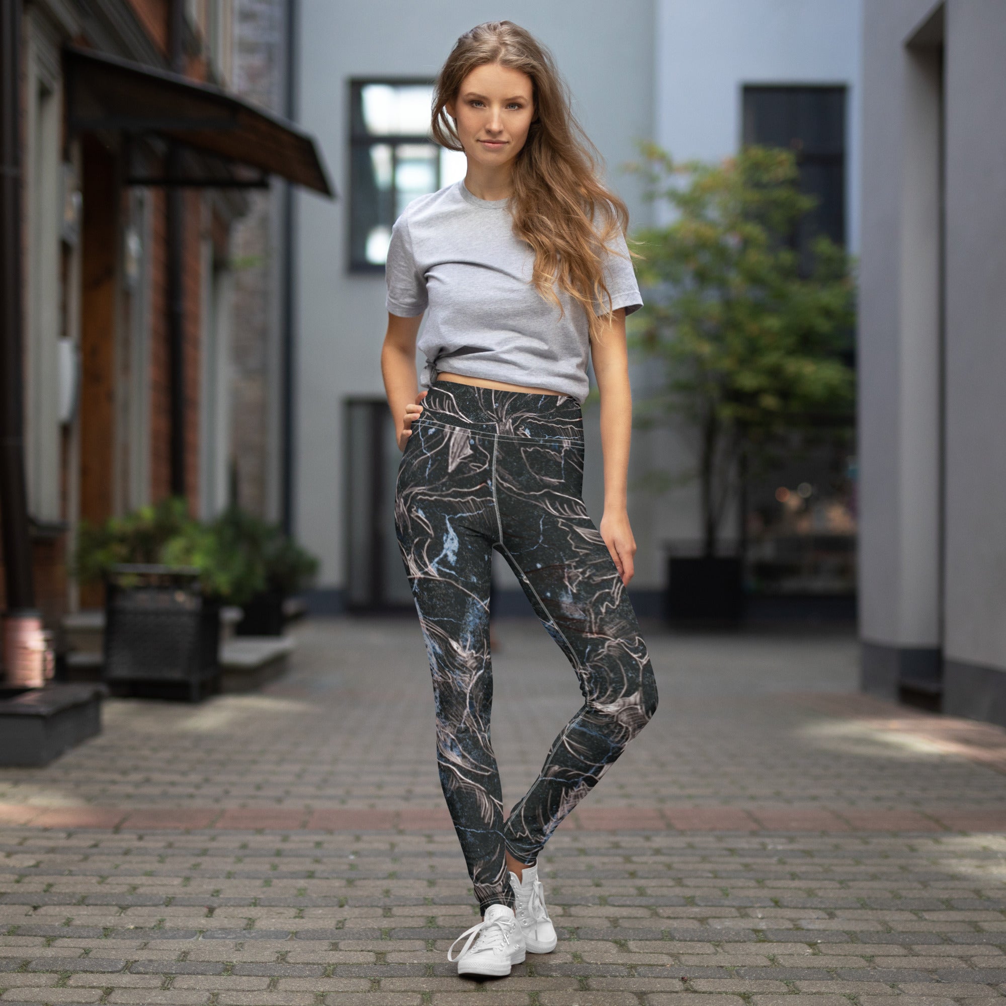 Anacotte's Floral High-Rise Tight Yoga Pants