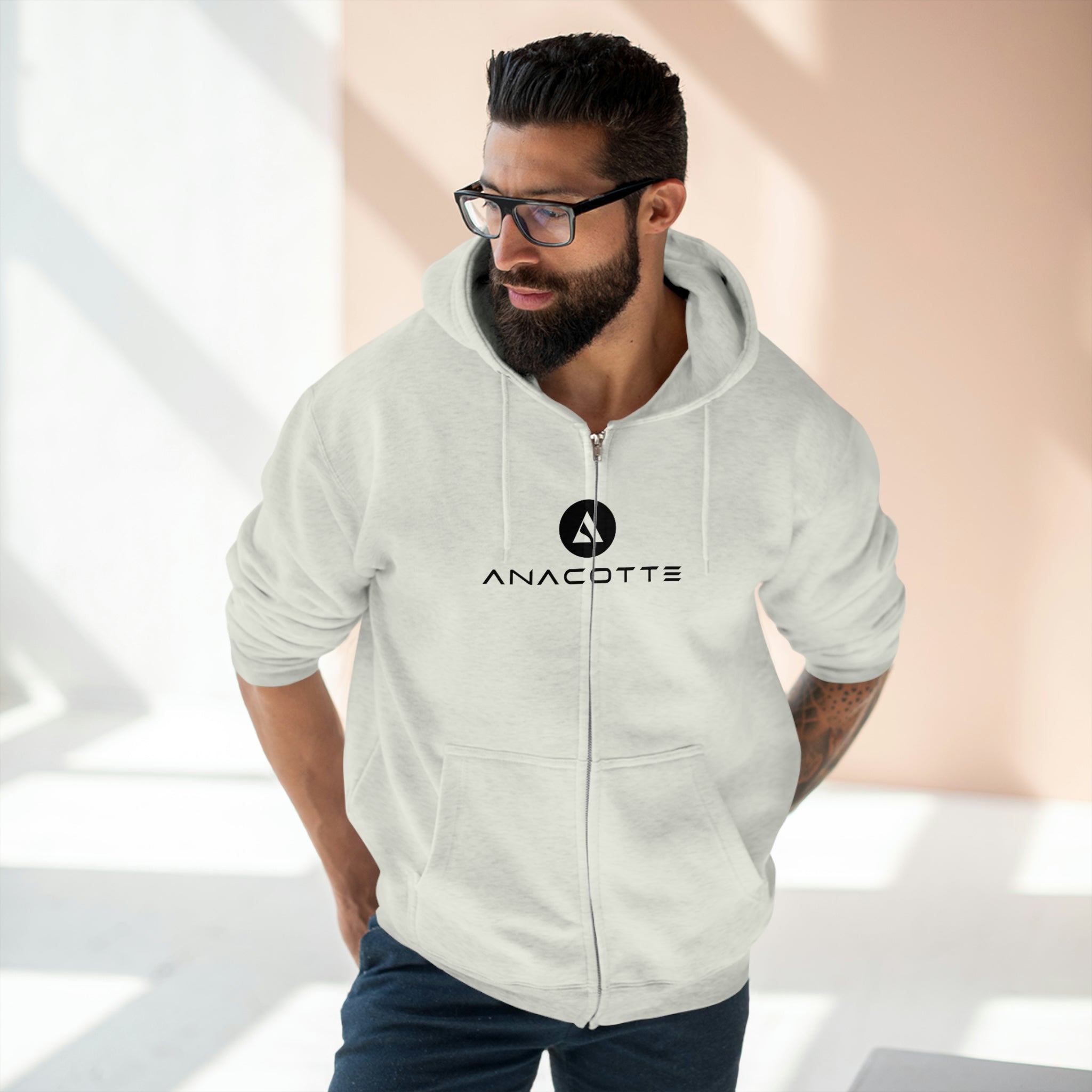 Anacotte Unisex Versatile Zip-Up Hoodie model